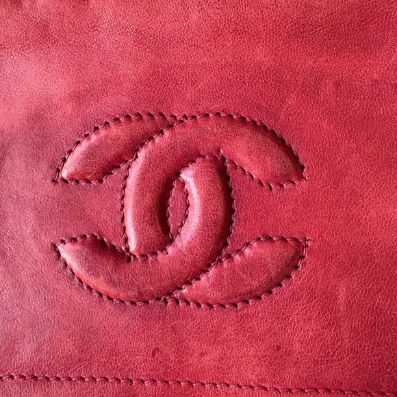 Chanel Red Leather Shoulder Bag - Picture 3 of 15